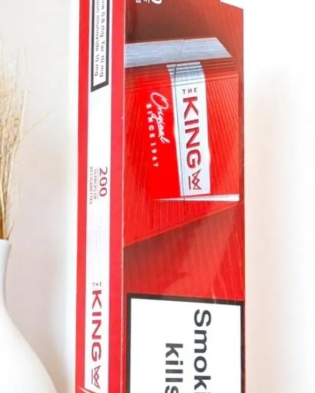fg-KTI1210-00-1 The King Original Red — front pack